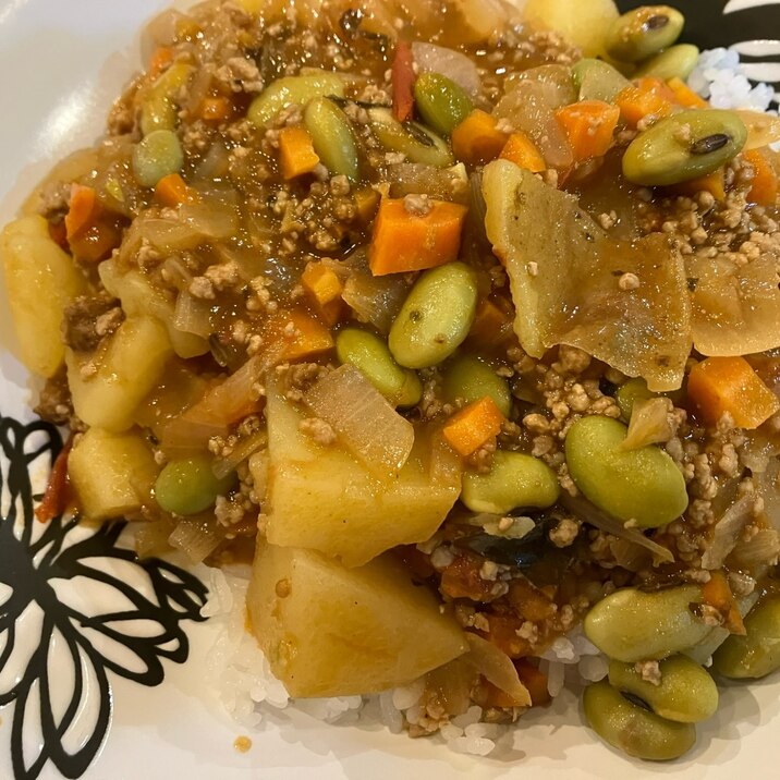青大豆とポテトのドライカレー